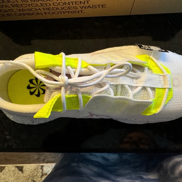 Nike Crater Impact Sneaker, White/Pink/Neon, Size 8 - Picture 4 of 8